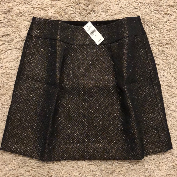 LOFT Dresses & Skirts - LOFT Gold and Black Holiday Skirt NWT